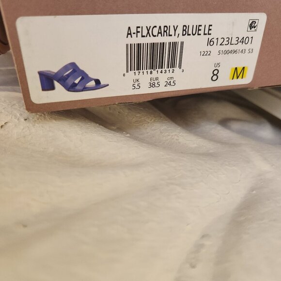 Sarto " Flexa Carly" Block Heeled Sandals. NIB. Size 8 - Picture 3 of 11